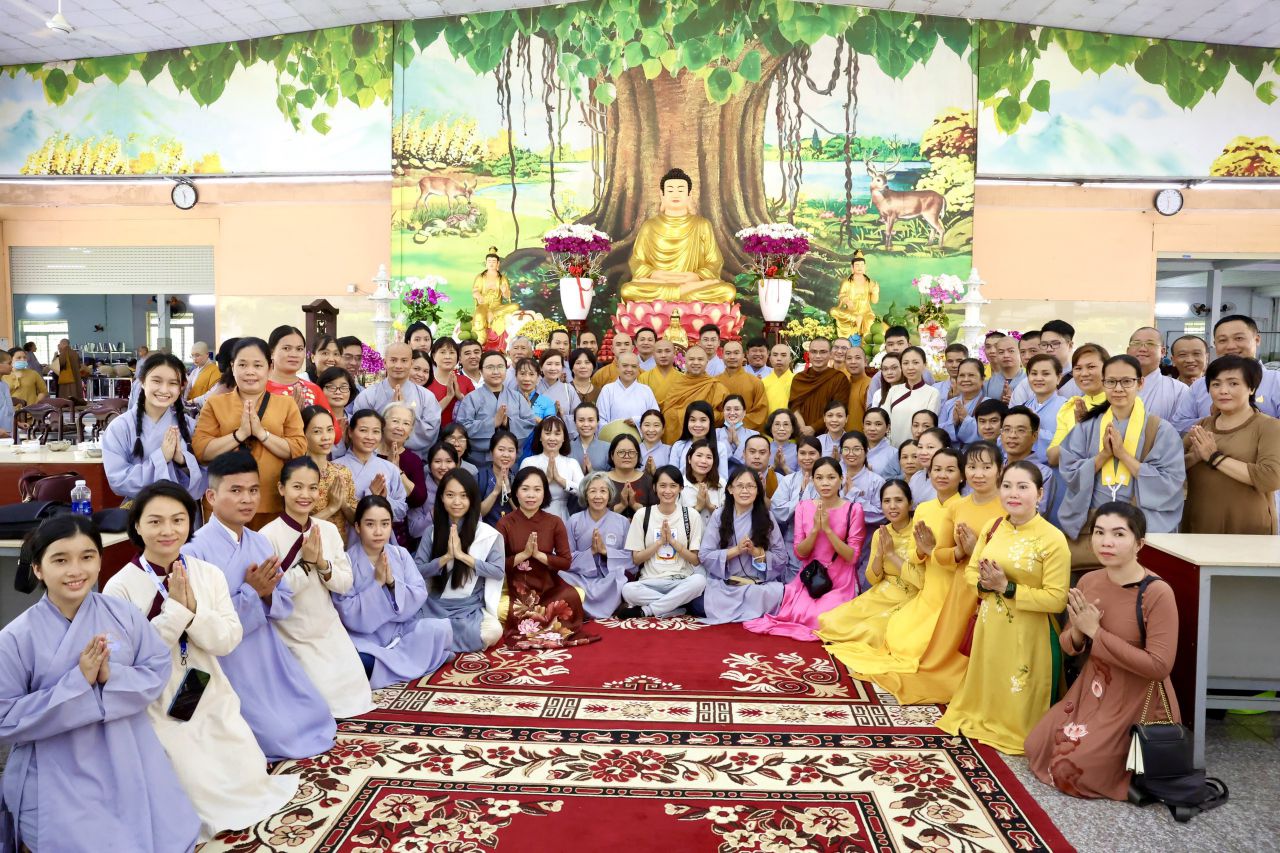 Một ngày với Khoa Phật học từ xa
